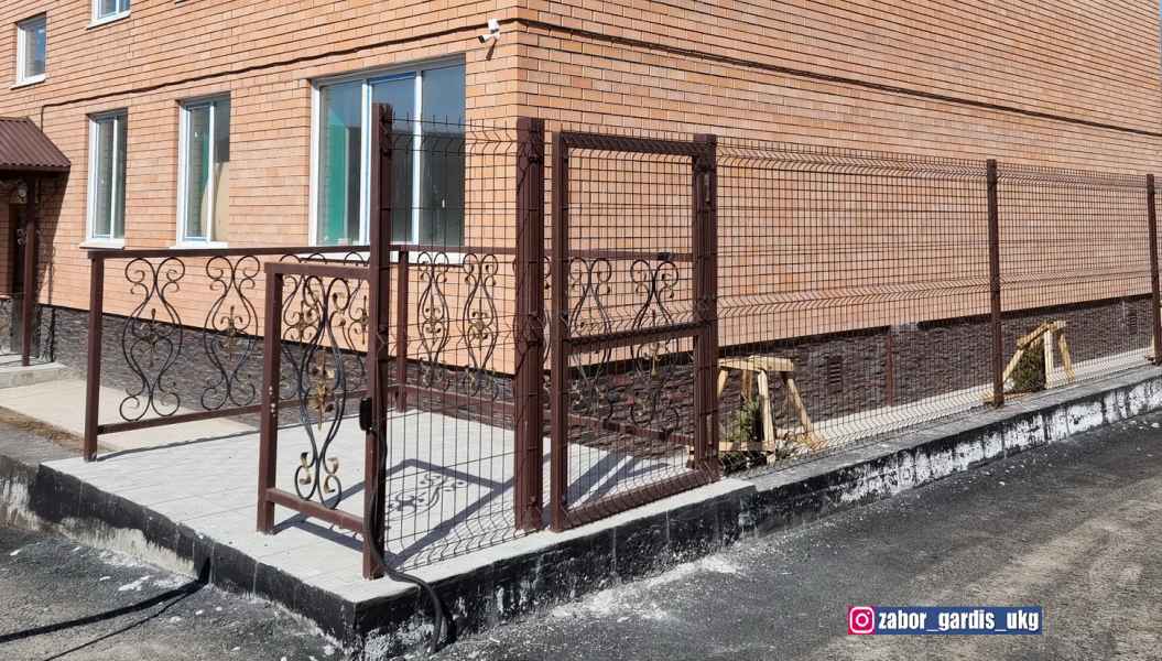 Забор из 3д сетки, калитка, ворота купить в Усть-Каменогорске