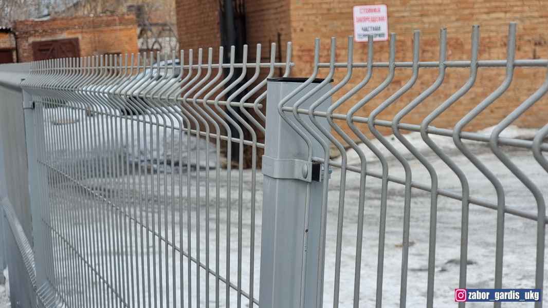 3д заборы в Оскемен и Семей. Ограждения производства Гардис из 3д сетки