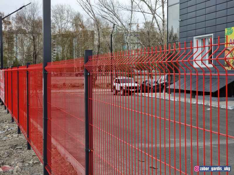 3д заборы в Оскемен и Семей. Ограждения производства Гардис из 3д сетки