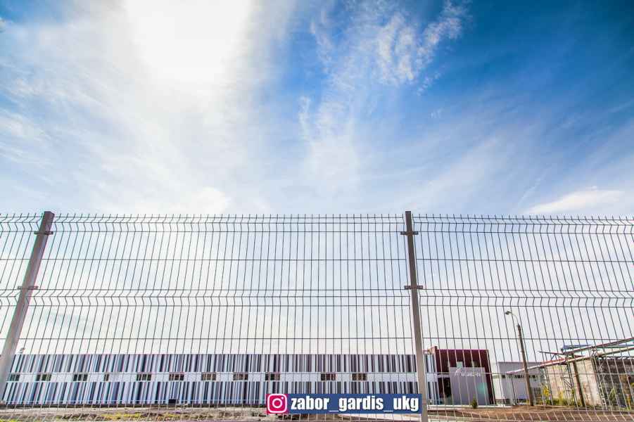 Ограждение предприятий 3д забором производство Gardis. Установка ворот и калиток