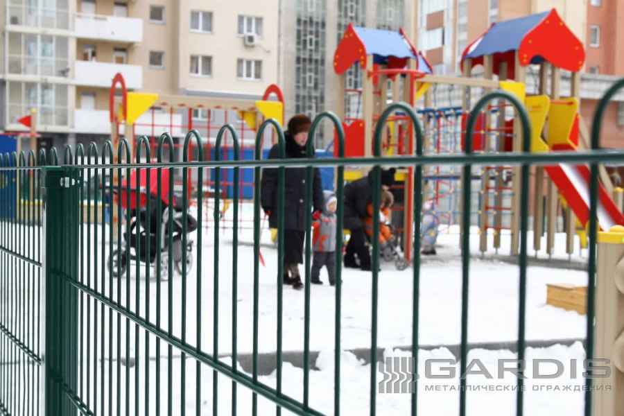 Лучшее ограждение детских площадок забором 2D Estetic 