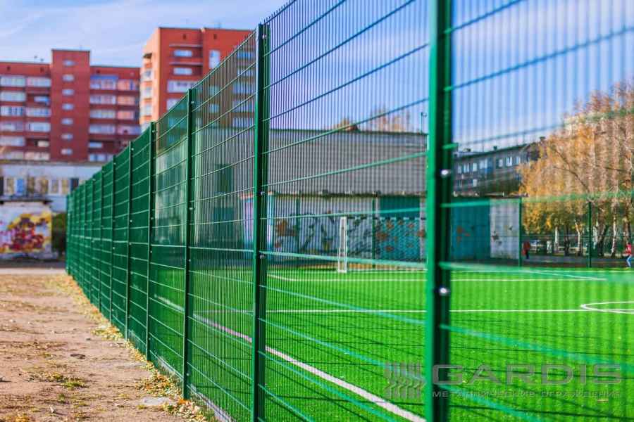 Лучшее решение для ограждения футбольного поля забор Medium 2D