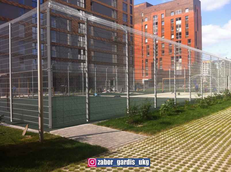 3Д ограждения спортивных площадок в Усть-Каменогорске и Семее. 3D-заборы и ограждения для футбола в Усть-Каменогорске. Эстетика, защита и доступные цены